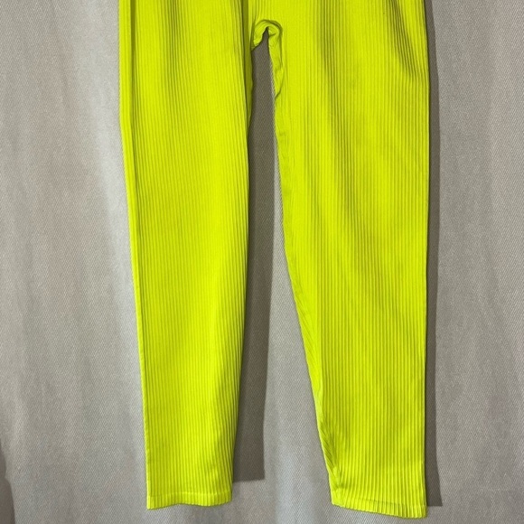 Good American Seamless Ribbed High Waist Legging - Size 3/4 (L/XL) in Lemon Lime - Picture 6 of 14